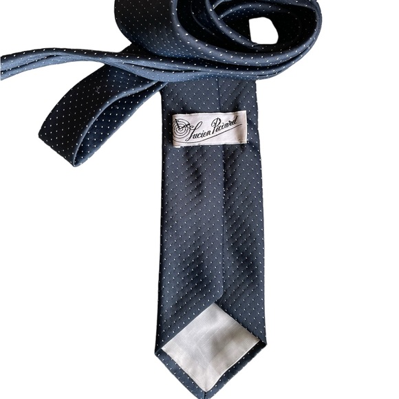 Men’s navy polkadot necktie - Picture 2 of 2